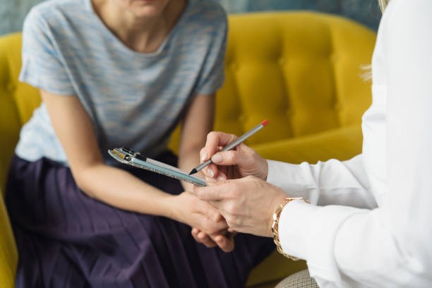 Lady with therapist